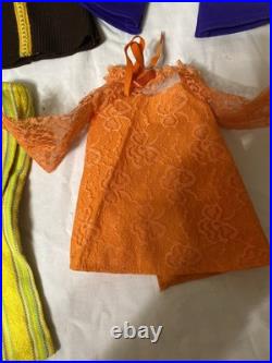 VTG Beautiful Crissy Doll LOT 1 Doll, Vinyl Fashion Tote Case & MANY CLOTHES
