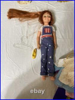 VTG Beautiful Crissy Doll LOT 1 Doll, Vinyl Fashion Tote Case & MANY CLOTHES