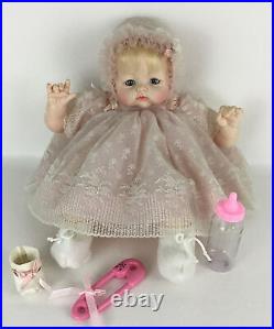 Vintage 1962 Madame Alexander Kitten 18 Baby Doll Vinyl Original Outfit MINT