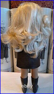 Vintage 1970 Sasha Doll Sasha London with Gold Wrist Tag Tube Mint Condition