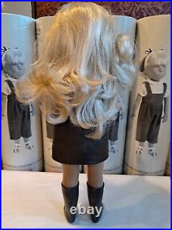 Vintage 1970 Sasha Doll Sasha London with Gold Wrist Tag Tube Mint Condition