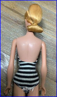 Vintage BARBIE #4 BLONDE PONYTAIL (R) PEDESTAL STAND WOW Red Lips Hard Curl