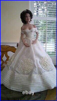 Vintage Franklin Mint Vinyl Doll Jacqueline Jackie Kennedy Bride Wedding Dress