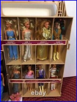 Vintage Kenner GLAMOUR GALS Fashion Doll Showplace Case & 19 Dressed Dolls 1981