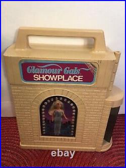 Vintage Kenner GLAMOUR GALS Fashion Doll Showplace Case & 19 Dressed Dolls 1981