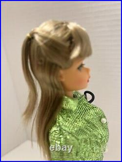 Vintage Mod Brunette Blonde Twist N Turn TNT Barbie Doll Mint Original 1960s Lot