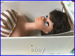 Vtg European Bubblecut Barbie Brunette Nrfb Mint In Box, Wrist Tag+ #850