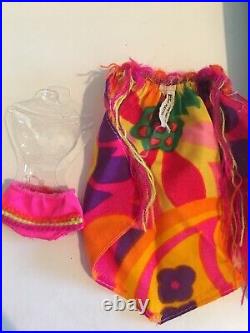 Vtg Mod Brunette TNT Barbie-Francie Dolls 1960s Clothes & Accessories Mixed Lot